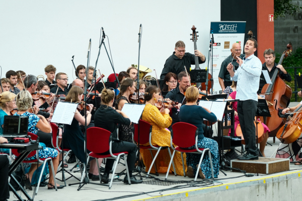 Melodie z českých filmů a muzikálů