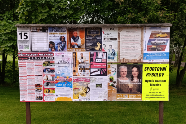 Foto výlepové plochy v Milevsku 15 U STADIONU