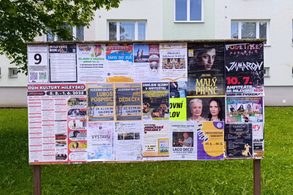 Foto výlepové plochy v Milevsku 9 VZOR