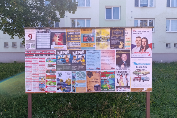 Foto výlepové plochy v Milevsku 9 VZOR
