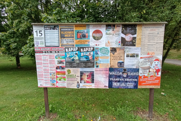 Foto výlepové plochy v Milevsku 15 U STADIONU