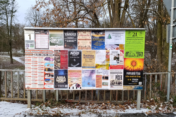 Foto výlepové plochy v Milevsku 1  KLÁŠTER