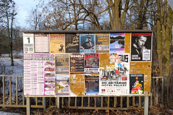 Foto výlepové plochy v Milevsku 1  KLÁŠTER