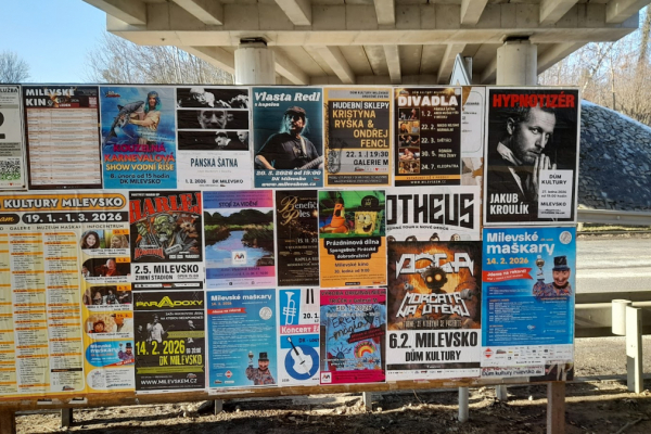 Foto výlepové plochy v Milevsku 2 NADJEZD