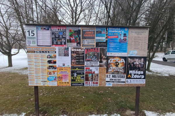 Foto výlepové plochy v Milevsku 15 U STADIONU