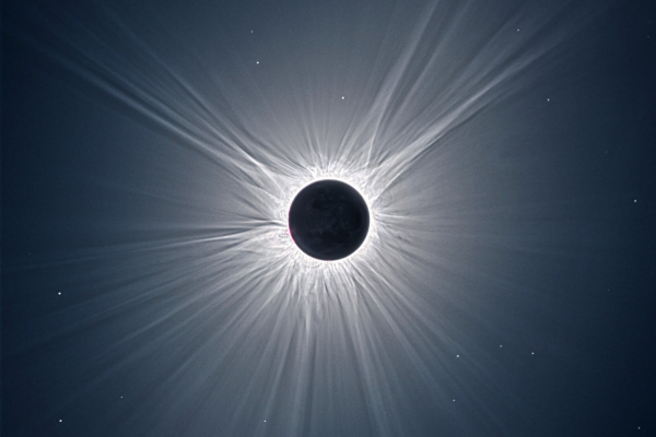 Petr Horálek: Zázrak ve stínu Měsíce