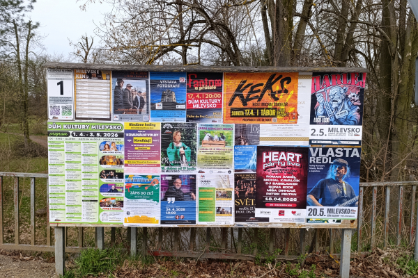 Foto výlepové plochy v Milevsku 1  KLÁŠTER