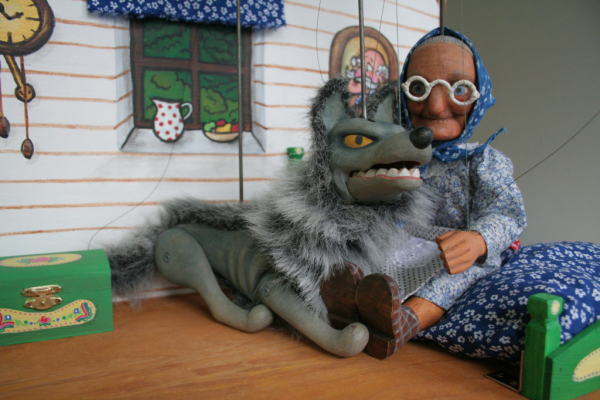 Pohádka ke Dni dětí - Z Karkulčina košíku