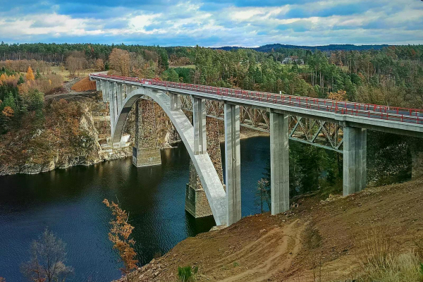 Fotografie k Schwarzenberský most u Červené nad Vltavou