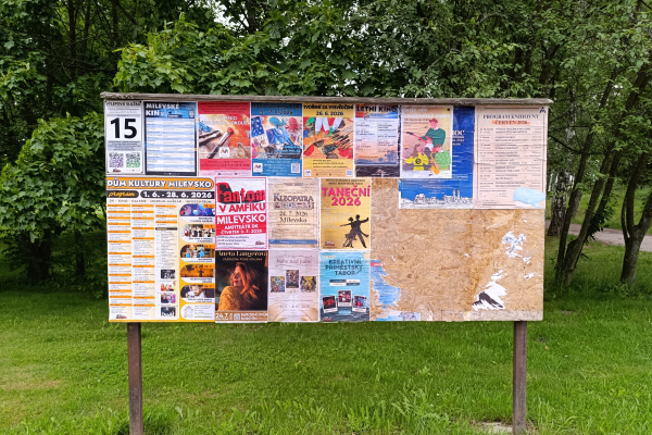 Foto výlepové plochy v Milevsku 15 U STADIONU
