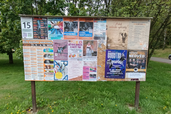 Foto výlepové plochy v Milevsku 15 U STADIONU