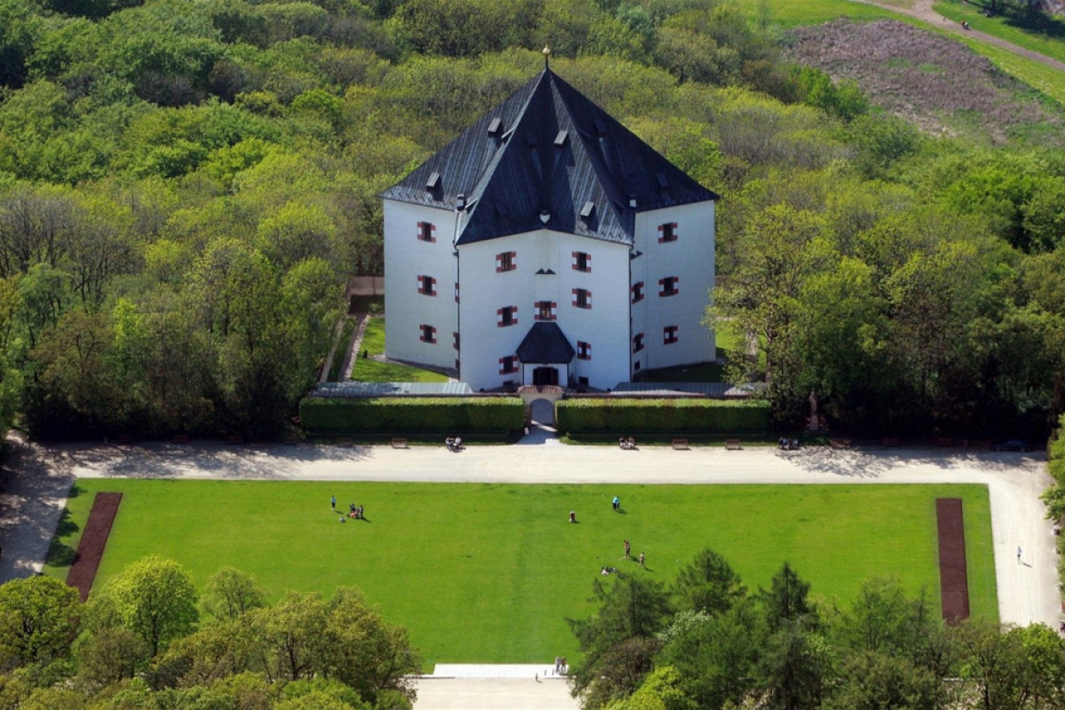 Foto Univerzita třetího věku - exkurze - Architektura Prahy 6