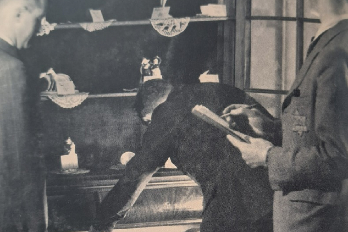 Foto Co se stalo se zabaveným židovským majetkem za války a po válce?