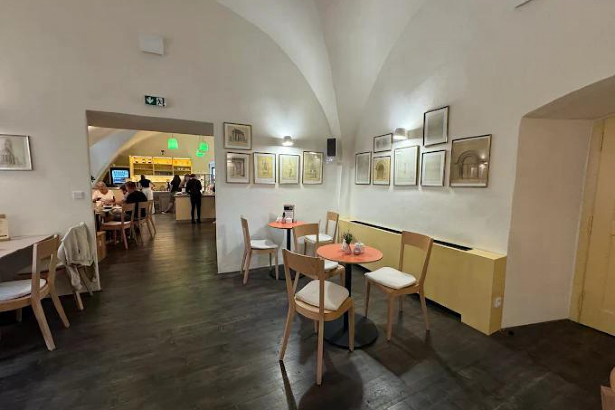 Foto Kavárna v Latinské škole