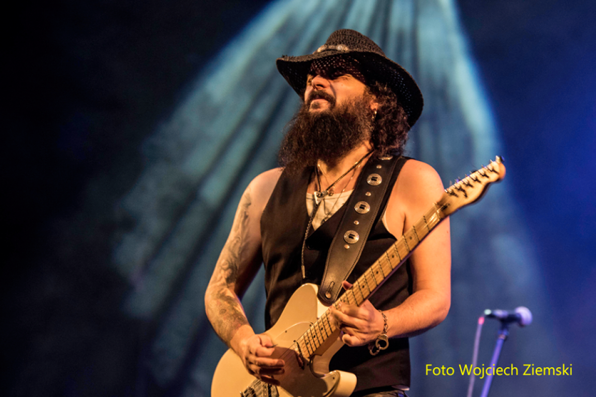 Foto Hudební sklepy - Demian Dominguez solo