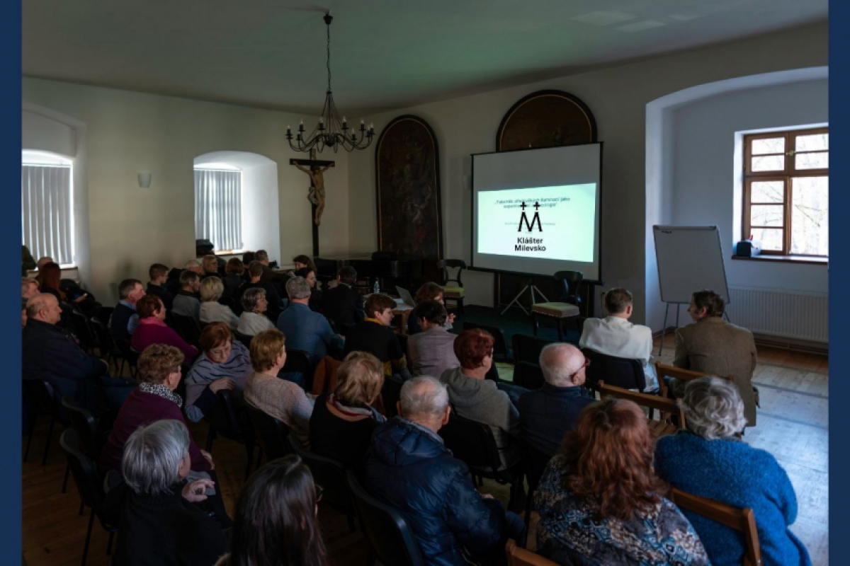 Foto Kostely a oltáře v píseckém okrese - Jiří Hladký