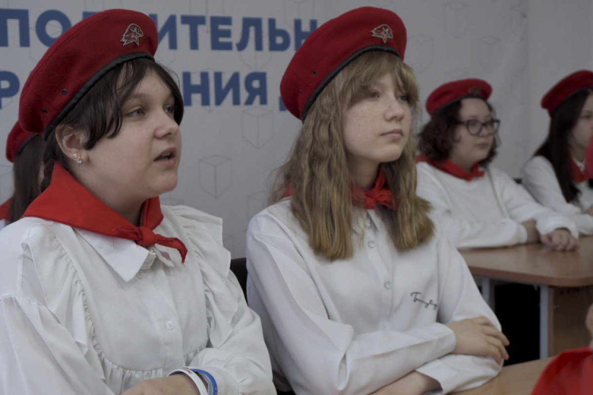 Foto Pan Nikdo proti Putinovi