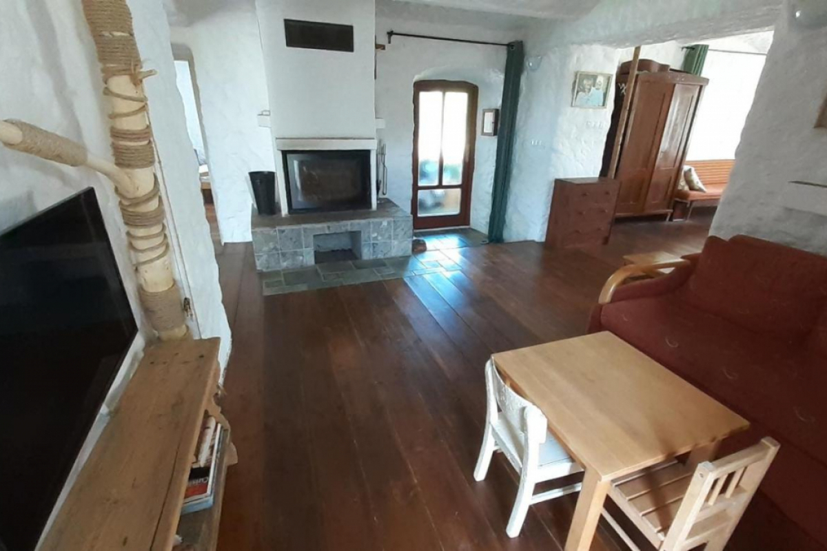 Foto Prázdninová chalupa s uzavřeným dvorem a zahradou