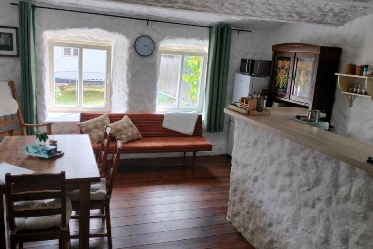 Foto Prázdninová chalupa s uzavřeným dvorem a zahradou