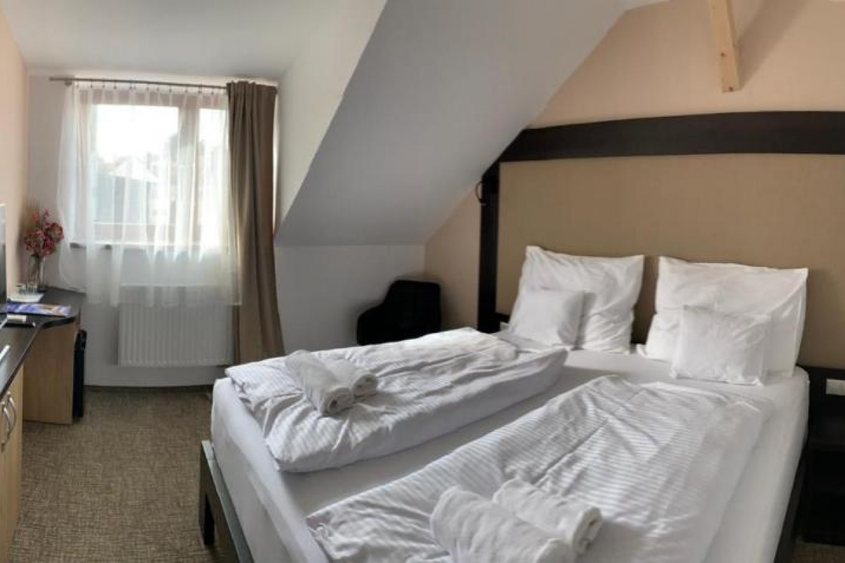 Foto Restaurace a penzion U Broučka