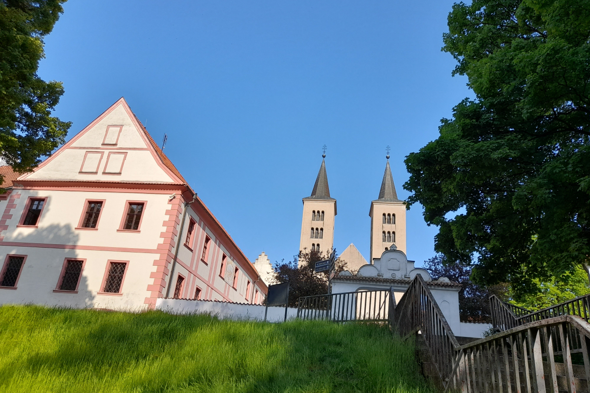 Foto  Poutní pochod do Milevského kláštera
